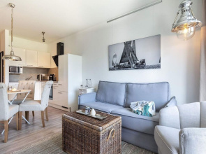 Relaxing Stay by Lubeck Bay