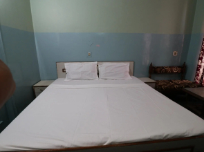 Collection O 37960 Hotel Krishna Plaza