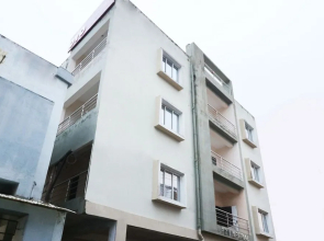 Oyo 43835 Imperial Stays