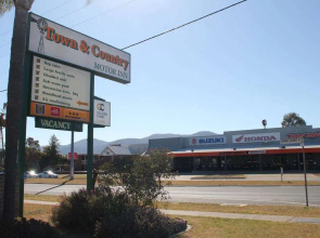 Town & Country Motor Inn