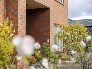 StayAU Family Home in Caroline Springs