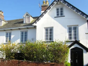 24 Victoria Road, Devon