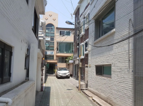 Mr. Kim's Friends Guest House