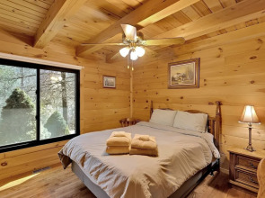 Beautiful Lakefront Log Cabin On Peaceful Laurel Lake - Lake Lure Area 3 Bedroom Cabin by Sunscape Property Management