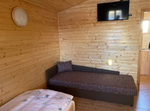 Chata pri Jazere 1 - Lake Side Cottage