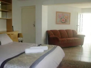 Thoko-Zani Beach House
