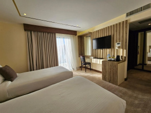 Edom Hotel