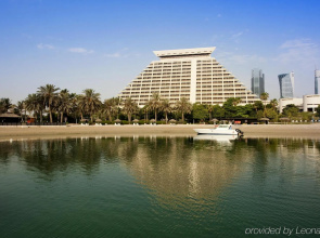 Sheraton Grand Doha Resort & Convention Hotel