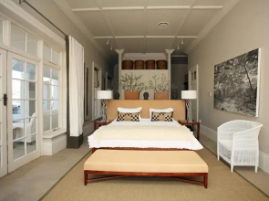 Samara Manor House