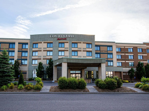 Courtyard by Marriott Kingston Highway 401/Division Street