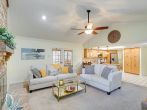 Valrico Vacation Rental 15 Mi to Tampa