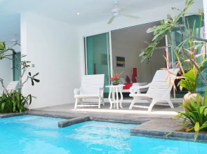 The Old Phuket - Karon Beach Resort