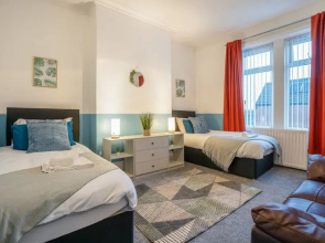 3 Bed-free Parking-close to City