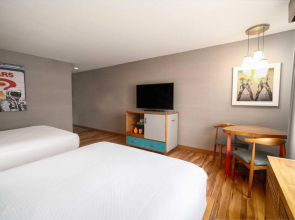 The Kinney - Venice Beach