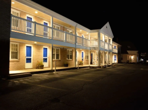 Cape Cod Harbor House Inn