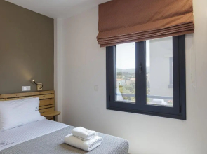 Iron Villas - Idaia & Rea, By ThinkVilla