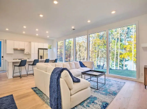 Lake Arrowhead Villa w/ Community Amenities!