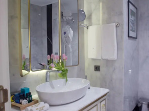 Отель Art Gallery