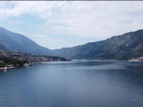 lovely apartment on the sea shore, with a view and free Wi-Fi