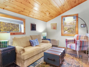 Phoenicia Lodge