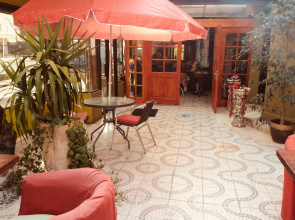 Nubes Hotel