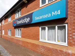Travelodge Swansea M4