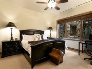 B107 Beaver Creek Landing 3 Bedroom Condo by RedAwning