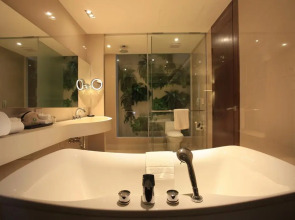 Phuket Graceland Resort And Spa