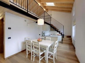 Rosa dei Venti - Lake view Apartments & Suites