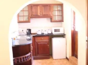 Annie'S Executive Lodge