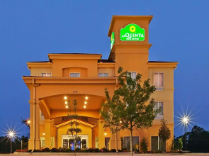 La Quinta Inn & Suites Marshall