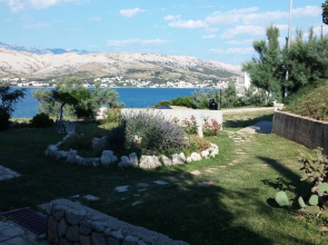 Spacious Apartment With Terrace and Amazing sea Vew,bbq in Garden for use