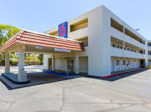Motel 6 Tempe, Az – Phoenix Airport – Priest Dr