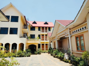 Shwe Eain Nann Hotel