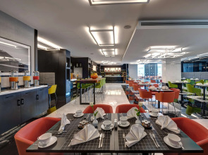 Отель Novotel Sharjah Expo Center