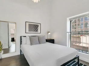 Stylish 1BR in West Loop - Lake 301 rep