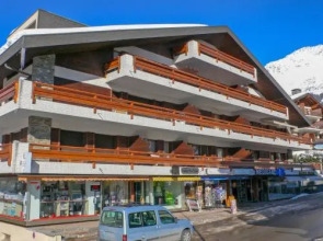 Apartment Square Poste 341