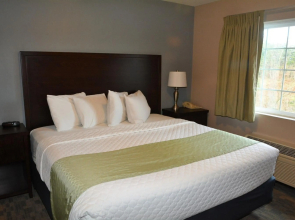 FairBridge Inn & Suites Dupont