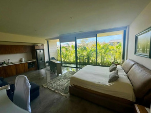 Penthouse LOFT with GYM, Beach Club & Wifi without separate bedrooms, just 1 King Size Bed and 1 Sofa Bed