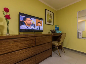 Rooi Santo Studio w King Size Bed Pool