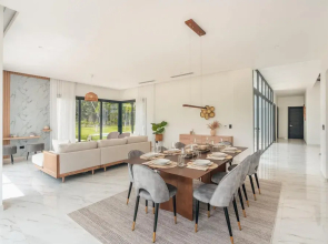Magnificent Villa With Golf Cart Maid at Caleton