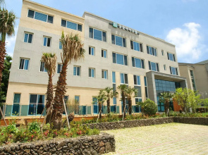 Hotel The Grang Jungmun