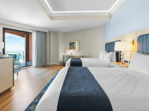 Harbor Suites at Harborwalk Village