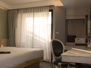 Sawaddi Patong Resort & Spa by Tolani