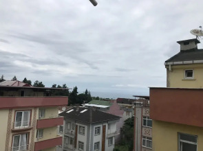 Karabina Green Apart