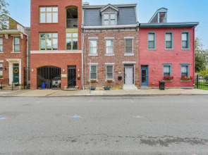 1 Mi to Dtwn: Walkable Gem in Pittsburgh