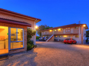 Midlands Motel