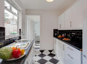Budget Stay near Haglay Road, 10 minutes to City Centre
