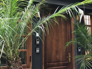 Chloe & Leo Homestay