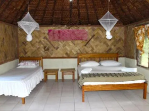 Lakatoro Palm Lodge